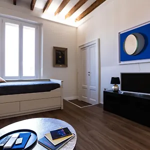 Appartamento New Darsena Navigli Design, Milano
