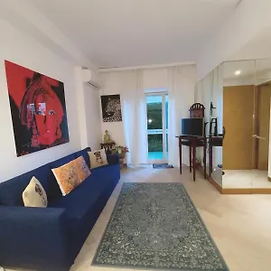 In Mc Center, 5min Walk To Casino & The Port And 1min From Underground Train Station Monte Carlo